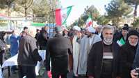 حضور پرشور مدیر و پرسنل شبکه بهداشت و درمان شهرستان دامغان در راهپیمایی 22 بهمن