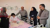 عیادت مدیر شبکه بهداشت و درمان شهرستان دامغان از کودکان بستری در بخش اطفال بیمارستان ولایت
