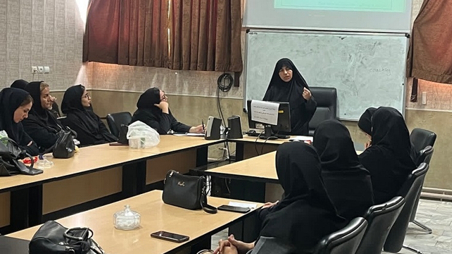 توانمندسازی ارائه‌دهندگان خدمات سلامت برای اجرای برنامه خودمراقبتی و ارتقای سواد سلامت در دامغان